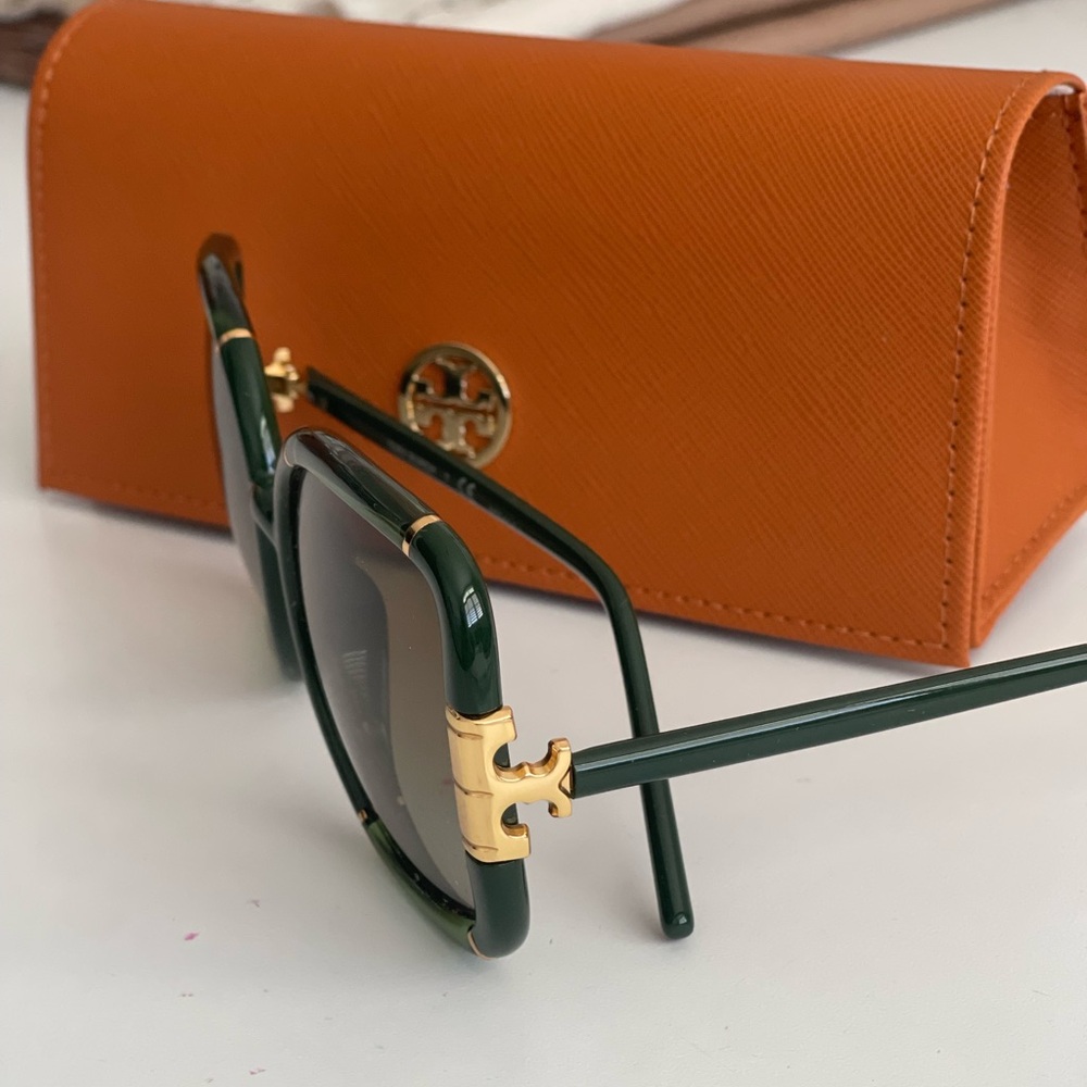 Tory Burch Green and Gold Women's Sunglasses - Picture 3 of 4